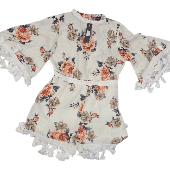Rêveuse Boho Floral Shorts Romper Cream Tassel Trim  Bell Sleeve LargeNWT - Picture 6 of 7